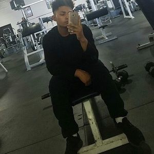 Meet your Posher, Moe